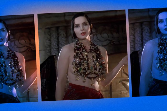 Isabella Rossellini on Making Death Becomes Her photo