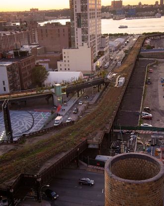 A general view of the end of the High Line by the Hudson River on October 6, 2011 in New York City. 