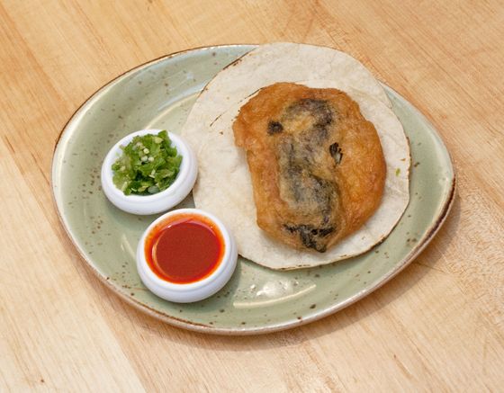 Chiles rellenos (seco) con res.