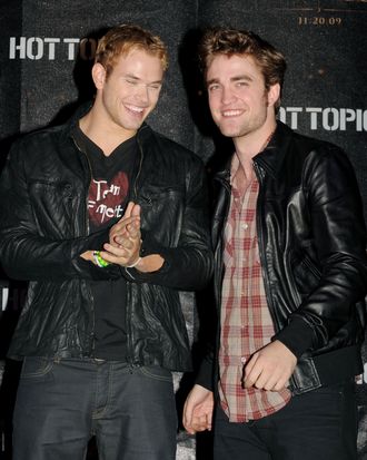 LOS ANGELES, CA - NOVEMBER 06: Actors Kellan Lutz (L) and Robert Pattinson appear onstage at Summit's 