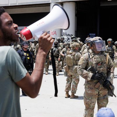 CA: Thousands of protesters clash with law enforcement in Los Angeles