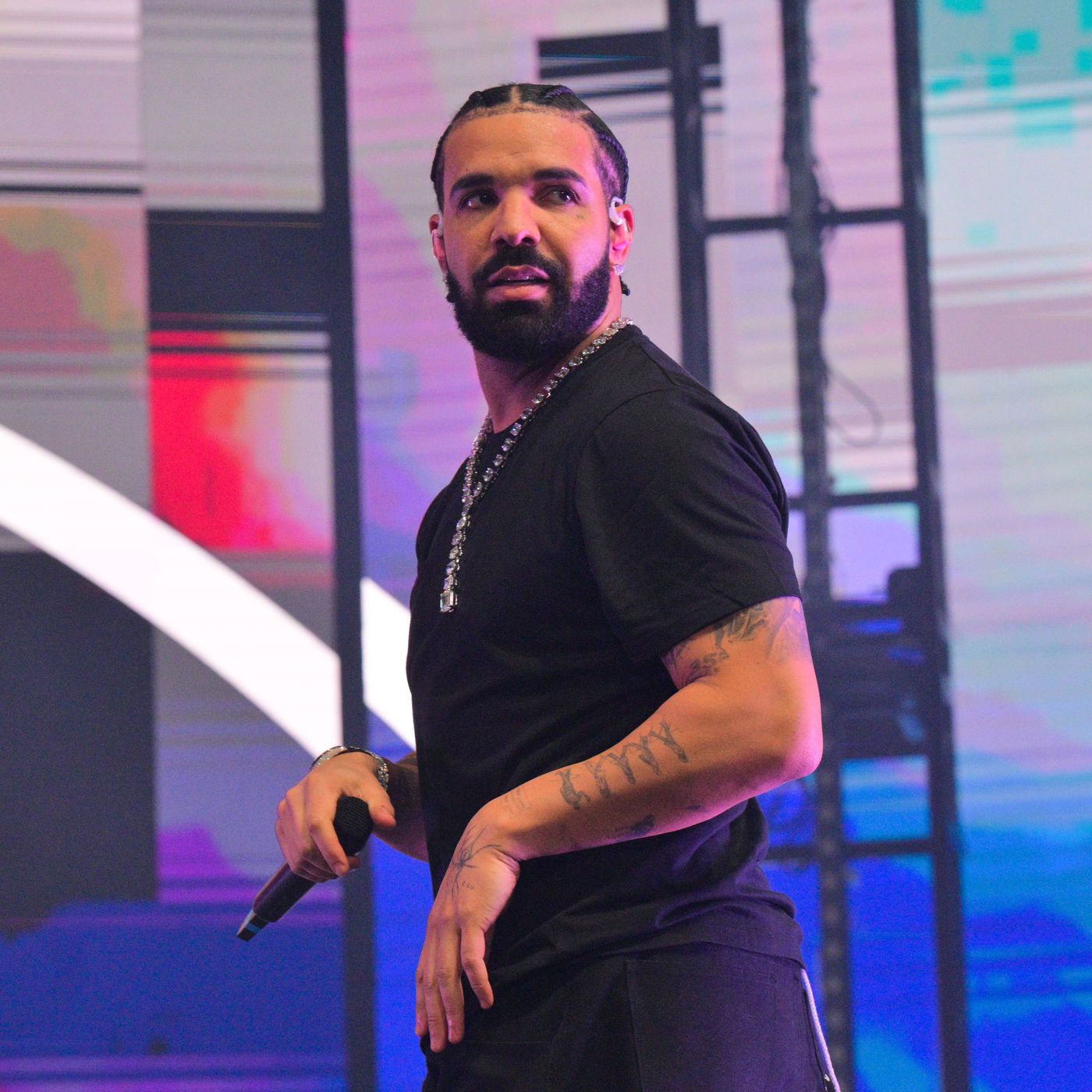 Did Drake Finally Record a Kendrick Lamar Diss Track?