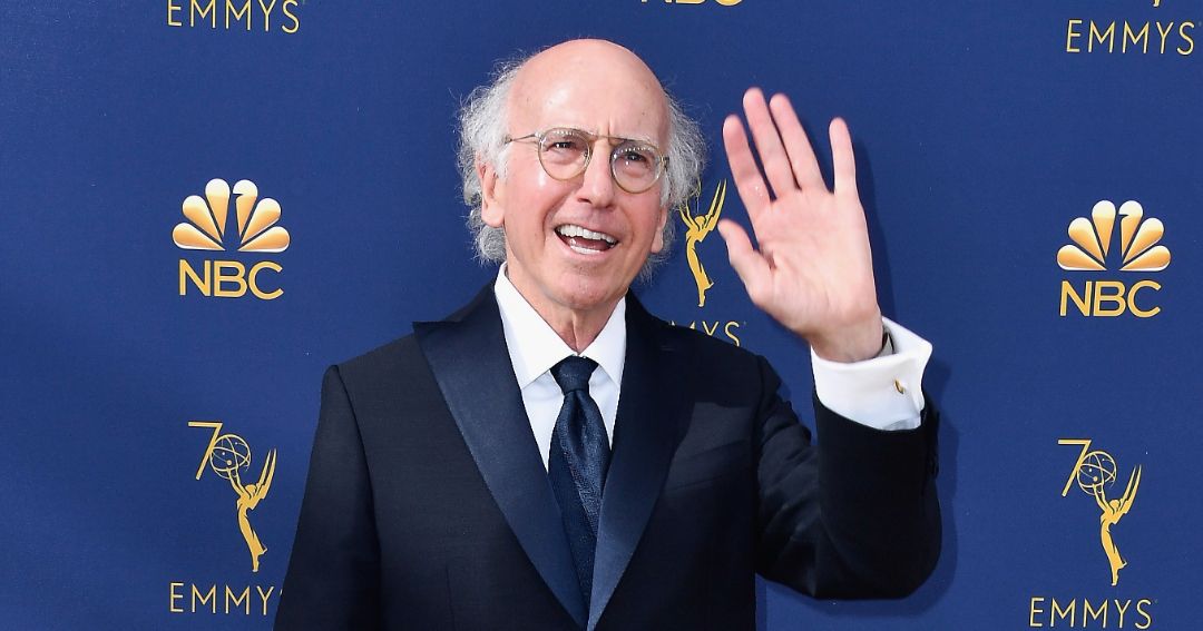 拉里·戴維（Larry David）闖入埃茲拉·科尼格（Ezra Koenig