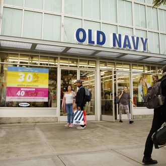 POC Claim Old Navy Bused in White People for Queer Eye Shoot