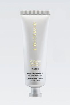 Lightsaver Activated Mineral Sunscreen – SPF 33 – Tinted