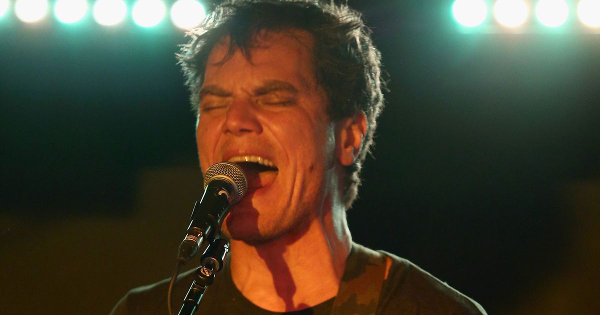Watch Michael Shannon Perform Iggy Pop With Great Intensity Michael Jackson In Gold Magazine
