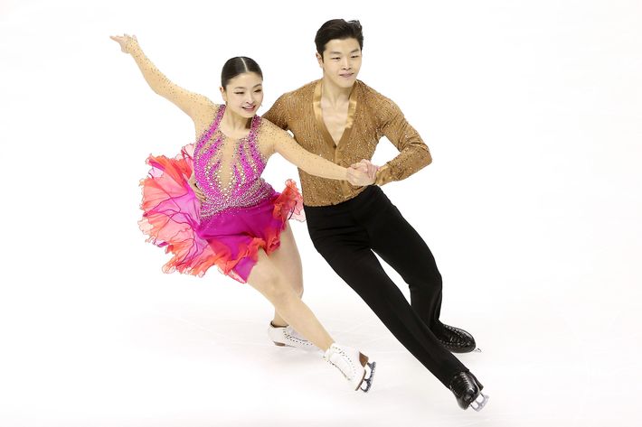 Maia Shibutani and Alex Shibutani 