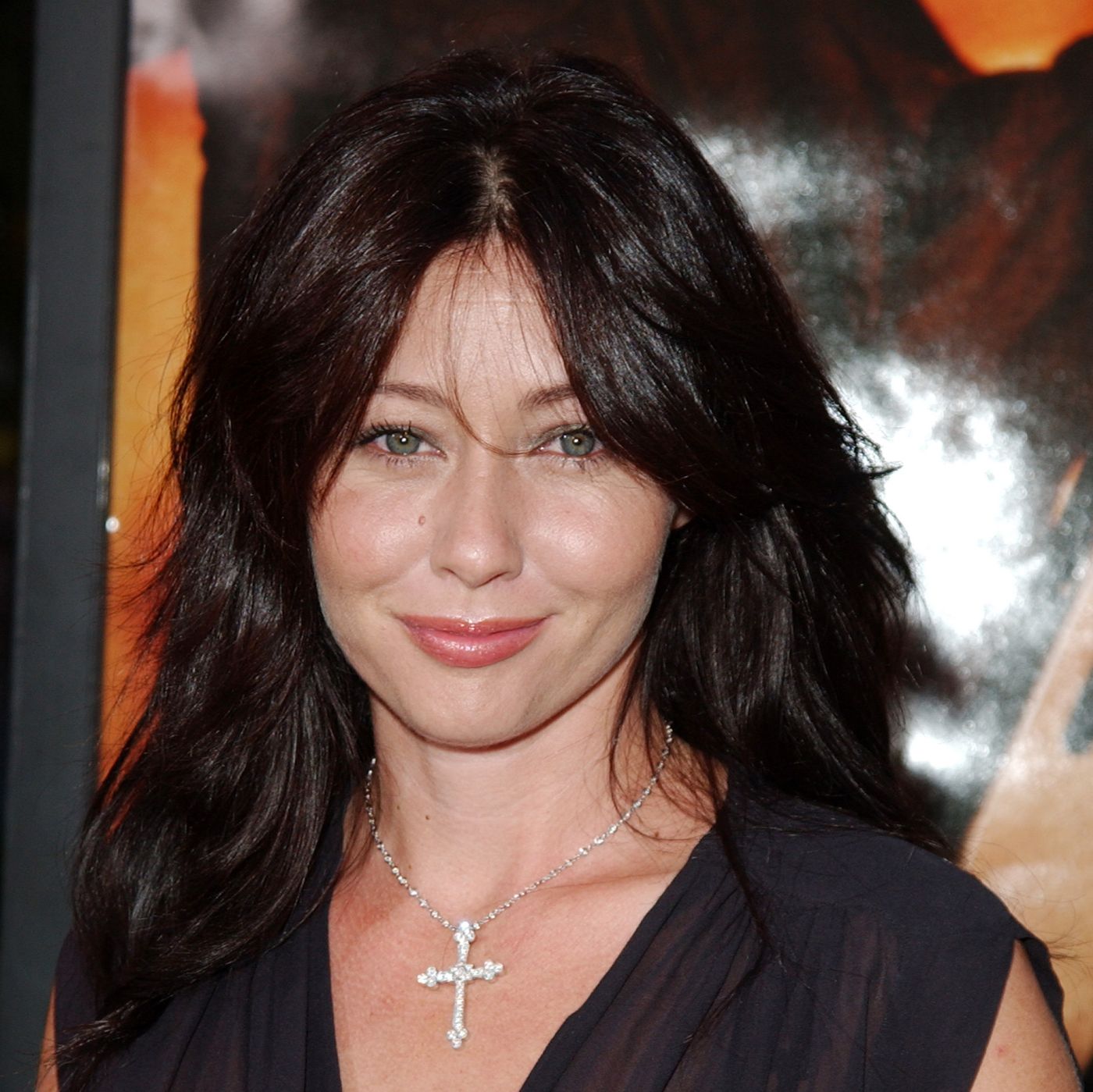 Alyssa Milano, Other Celebs Pay Tribute To Shannen Doherty