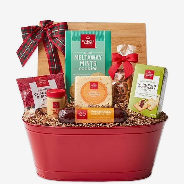 Hickory Farms Holiday Favorites Gift Basket