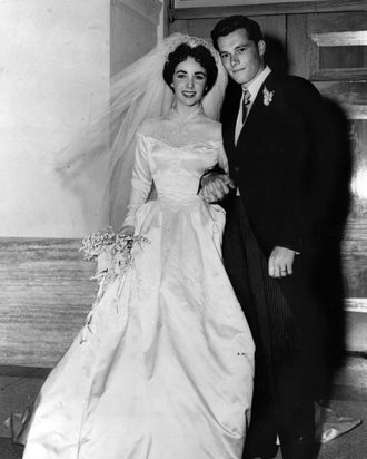 Elizabeth Taylor s First Wedding Dress to Be Auctioned