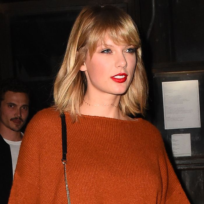 David Mueller Accused By Taylor Swift of Groping Her Denies