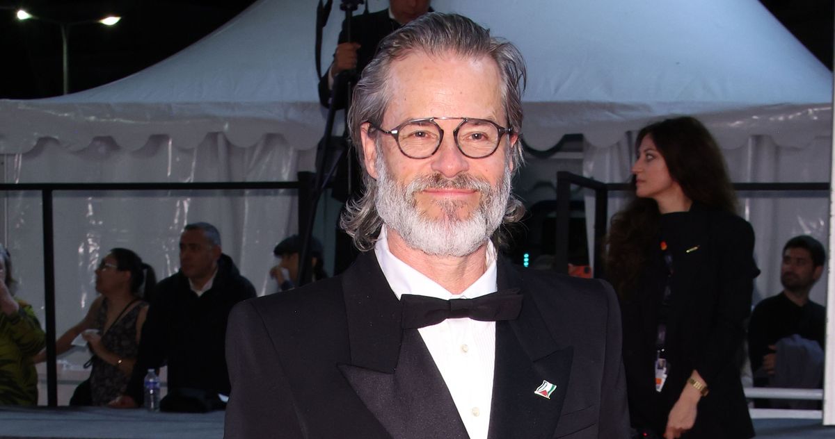 Guy Pearce Posed at Cannes With Palestinian-Flag Pin