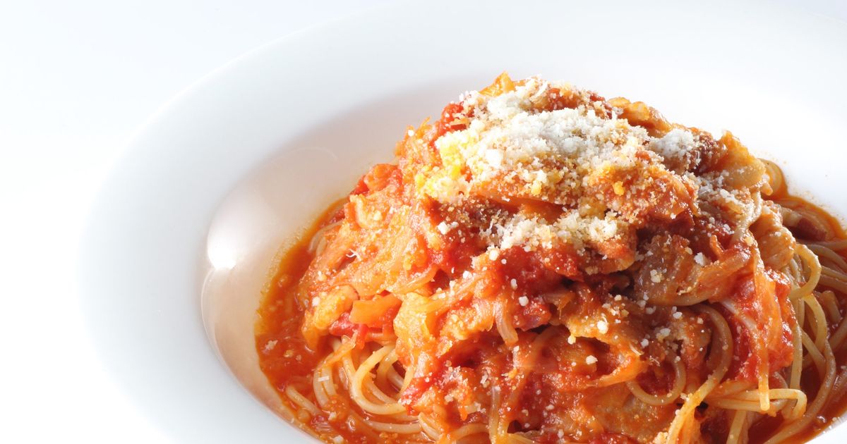 An Entire Town Is Mad at a Chef for Adding Garlic to His Pasta Sauce