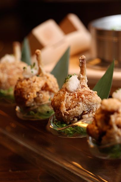 Tatsuta：腌制和炸鸡的翅膀，带有浓郁的萝卜。