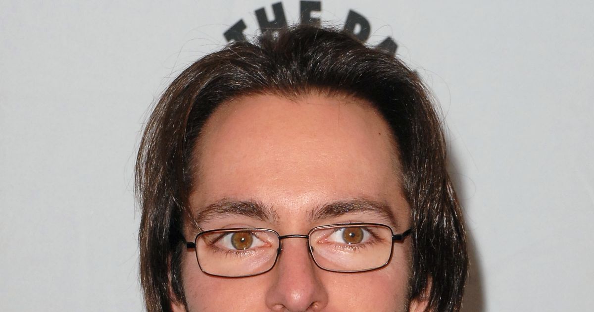 Martin Starr Heads to Community