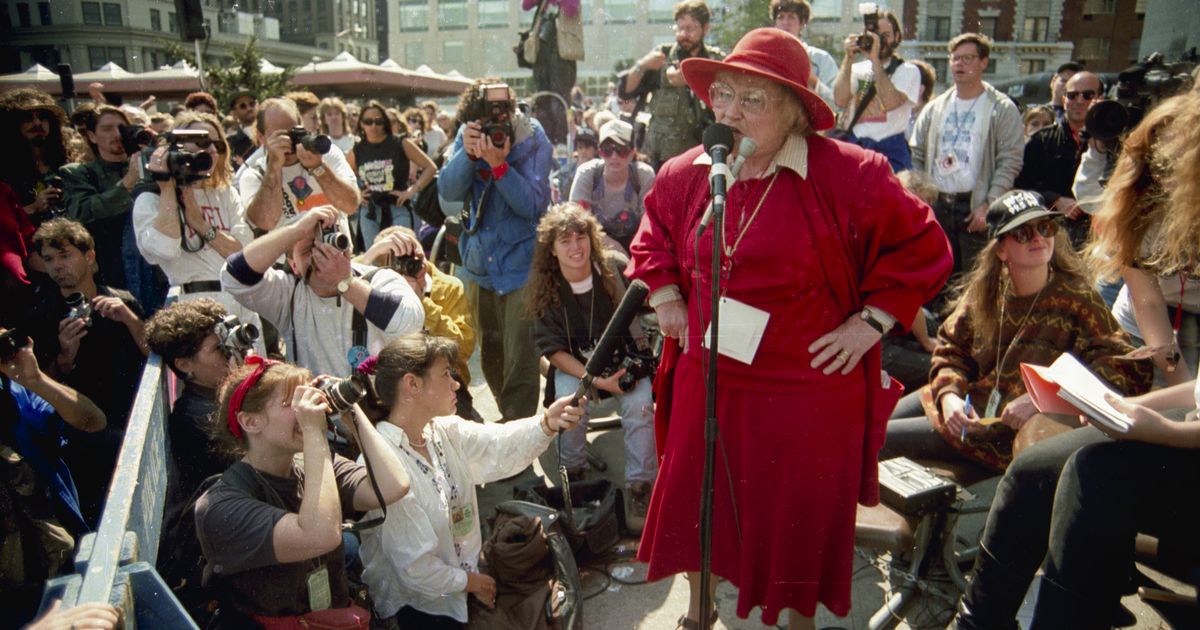 5:00 a.m. the city politic the city politic We Can Never Forget Bella Abzug By Errol Louis Battling Bella’s remarkable life and tireless activism set an example that more people should follow today.
