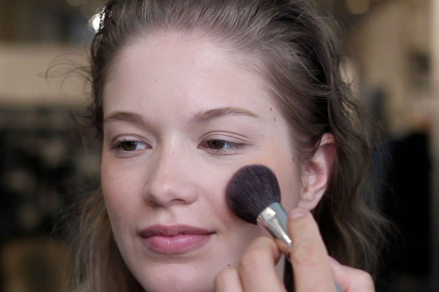 GIF Lesson: How to Correctly Apply Bronzer