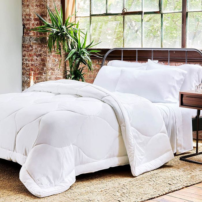 how to put a down comforter into a duvet cover