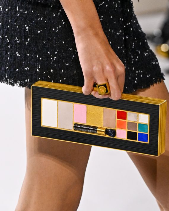 Balmain: Runway - Paris Fashion Week - Womenswear Spring-Summer 2025