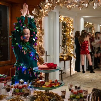 An Inside Look at the 'Gossip Girl' Christmas Episodes Before the Show  Leaves Netflix