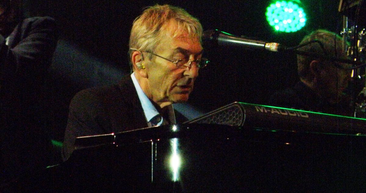 ELO Keyboardist Richard Tandy, Dead at 76