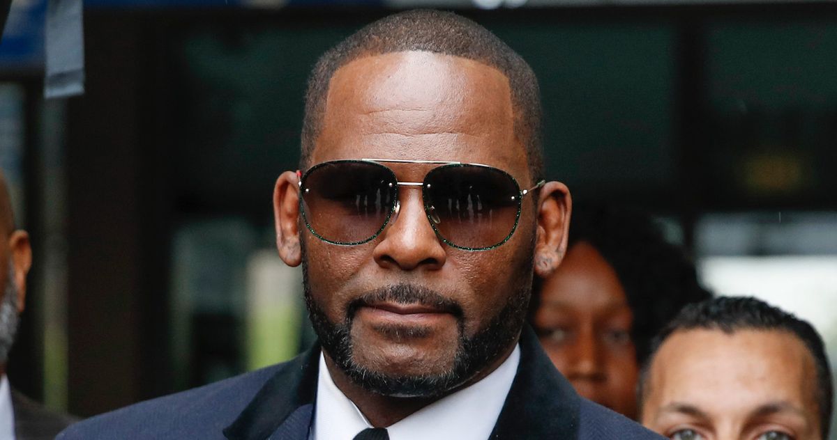 3 名男子因涉嫌賄賂和恐嚇 R. Kelly 指控者而被捕