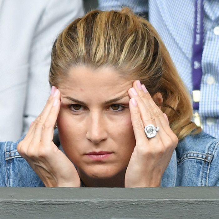 These Stressed Photos Of Mirka Federer Are Going Viral