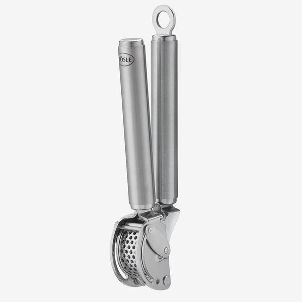 Rösle Stainless Steel Mincing Garlic / Ginger Press with Scraper, 9-inch