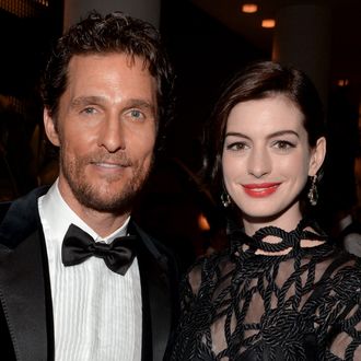 https://pyxis.nymag.com/v1/imgs/fb3/c06/af929e7d3130ec61752f5e455122d65596-28-matthew-mcconaughey-anne-hathaway.rsquare.w330.jpg