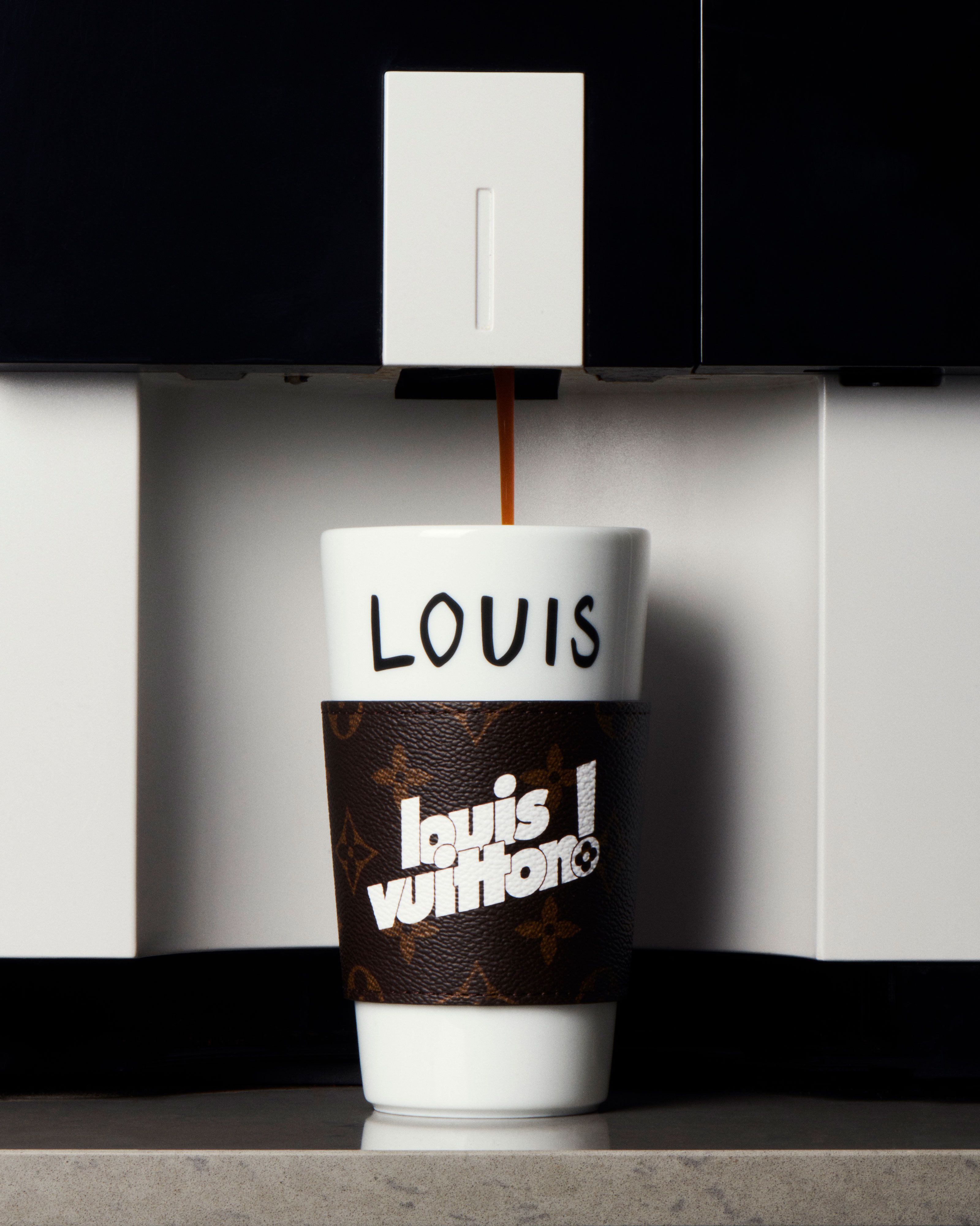 I BOUGHT THE LOUIS VUITTON COFFEE CUP BAG - FULL REVIEW, WHAT FITS & MORE