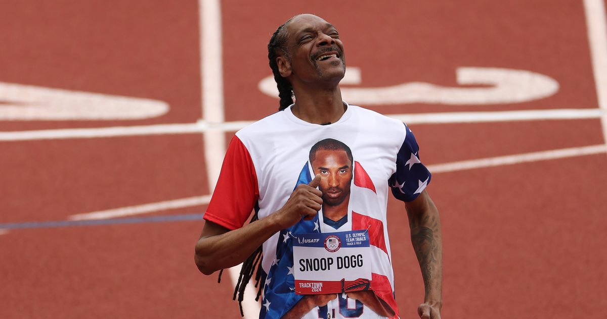 Snoop Dogg Has a Date With a Horse at the Paris Olympics