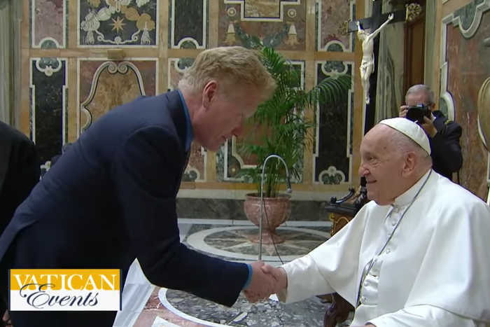 Here’s How 11 Comedians Acted at the Pope’s House, acted, catholicism, Chris Rock, Comedians, comedians in roma getting holy, comedy, conan o'brien, Heres, House, jim gaffigan, jimmy fallon, julia louis-dreyfus, Popes, ramy youssef, stephen colbert, the pope, tig notaro, vulture homepage lede, Whoopi Goldberg