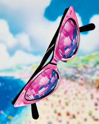 Trick & Treat Yourself - SUNGLASSES DUPE ALERT .  has a CLOSE dupe  for the Louis Vuitton The Party Sunglasses! Cute sunnies to carry you  through the fall season….Check out the