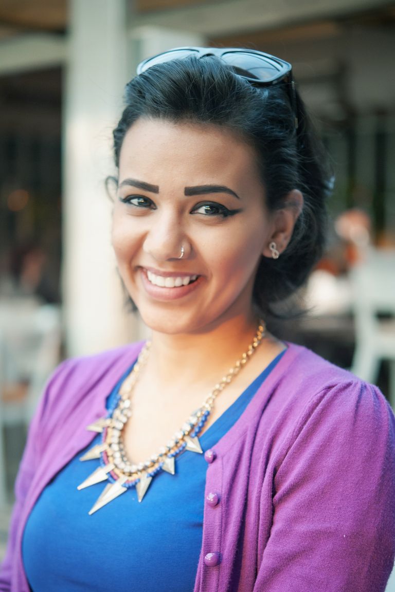 The Strong Eyeliner and Nonchalant Beauty of Cairo