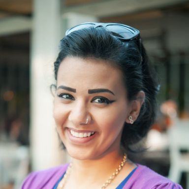 The Strong Eyeliner and Nonchalant Beauty of Cairo