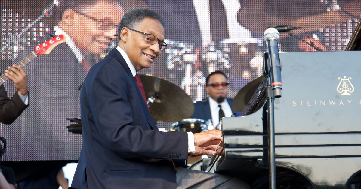 Ramsey Lewis, Chart-Topping Jazz Pianist, Dead at 87