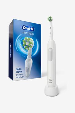 Oral-B White Pro 1000 Power rechargeable electric toothbrush