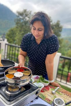 Airbnb Indian-Food Online Experience