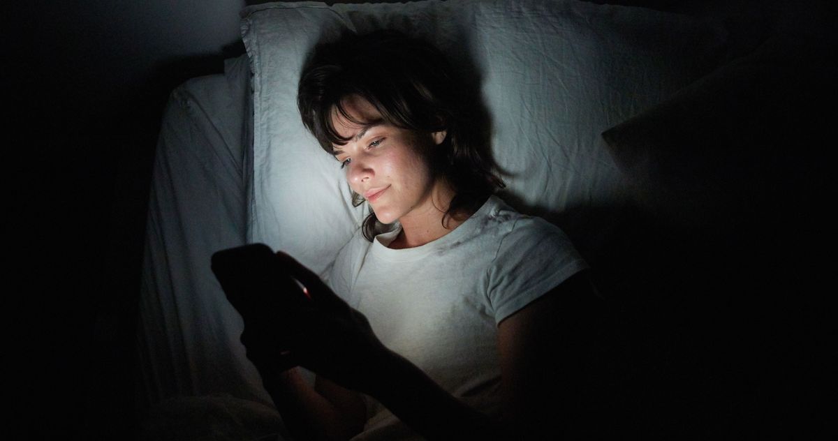 60 Good-night Texts to Send Before Bed