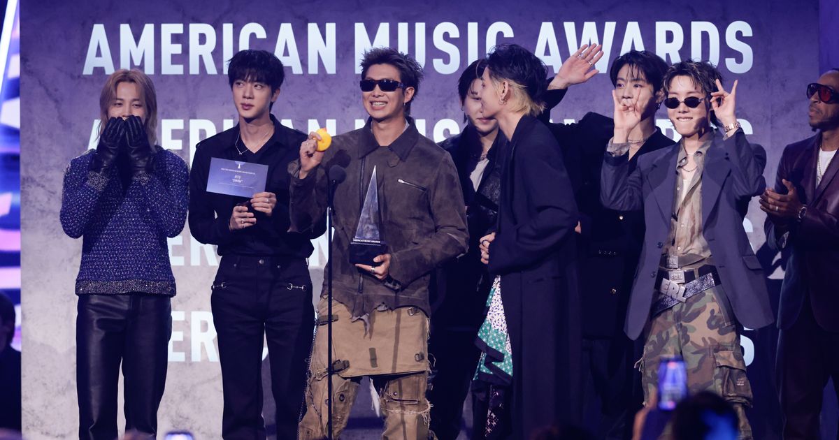 “K-Pop Band BTS Dominates National Music Awards Show”
