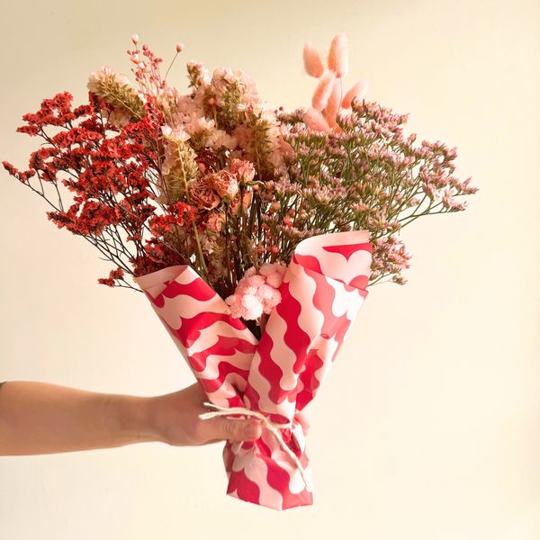 House of Lilac Valentine’s Day Dried Flower Bouquet Wrap