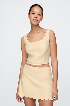 Gap Linen-Blend Scalloped Cropped Top