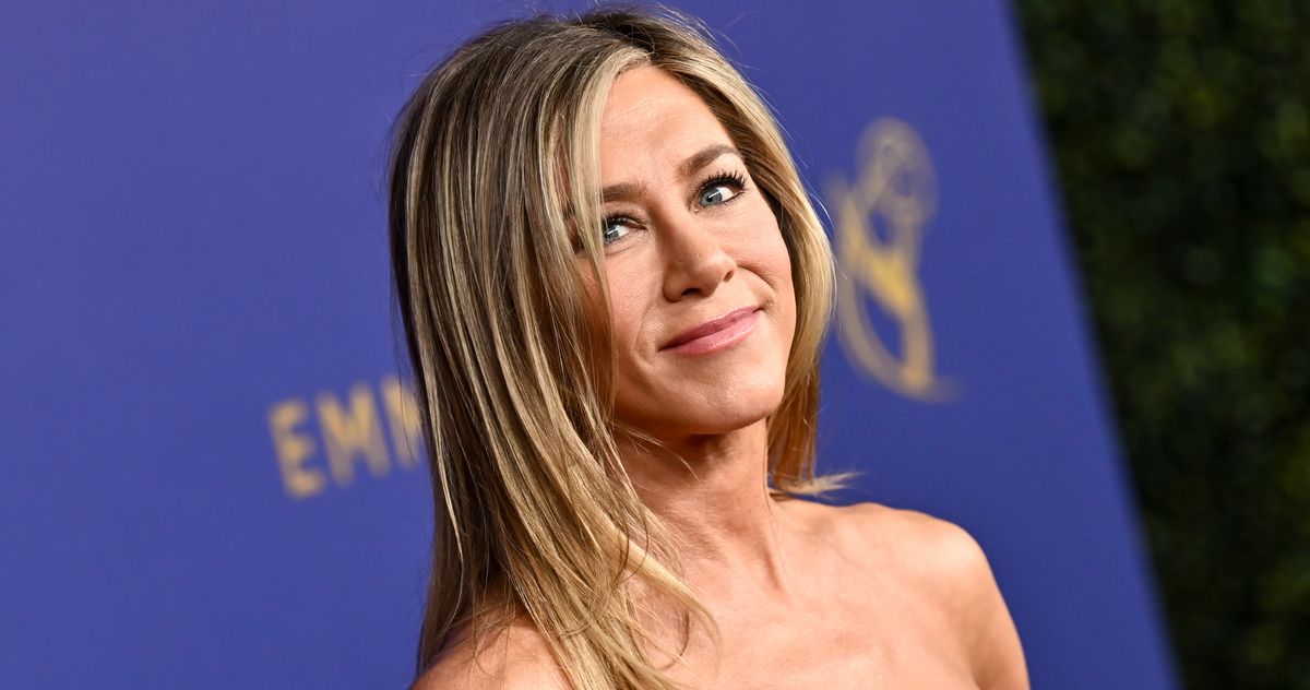 Someone Crashed Their Car Into Jennifer Aniston’s Home